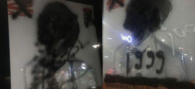 Përdhosen posterat e Goran Bregoviçit në Tiranë (FOTO)