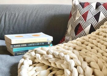 Sa orë gjumë duhet të flemë? Pse gjithçka varet nga mosha