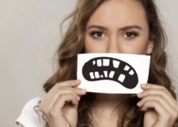 Çfarë do të thotë të shohësh ëndërr sikur të bien dhëmbët