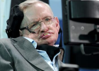 4 teori të ‘çuditshme’ të Stephen Hawking që dolën të ishin të vërteta
