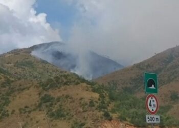 Zjarret në vend/ Problematike situata në Majën e Rrunës dhe në Dibër