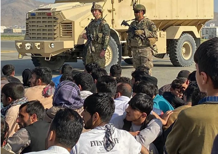 Presidenti afgan: U largova nga vendi për të shmangur gjakderdhjen