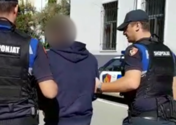 Korçë/ Plagosi me thikë një person për motive pronësie, arrestohet autori