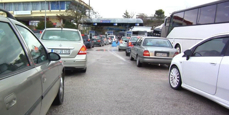 Fluks në Kakavijë, emigrantët rikthehen në Greqi pas pushimeve