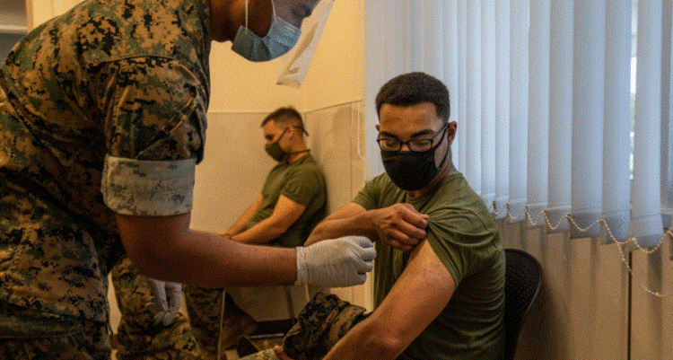 Nga 15 shtatori Pentagoni nis vaksinimin e detyrueshëm të trupave ushtarake