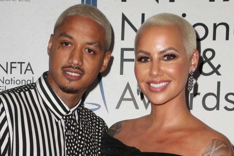 Amber Rose akuzon partnerin e saj për tradhti me 12 gra të tjera