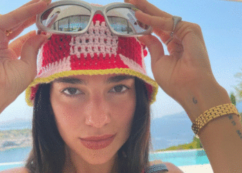 Pushimet e Dua Lipës bëjnë jehonë në mediat e huaja, “Daily Mail” i dedikon artikull artistes dhe Shqipërisë