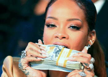 Rihanna zyrtarisht miliardere dhe këngëtarja më e pasur në botë!