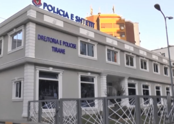 U kapën me lëndë narkotike në Tiranë, arrestohet një i ri dhe procedohen 2 të tjerë