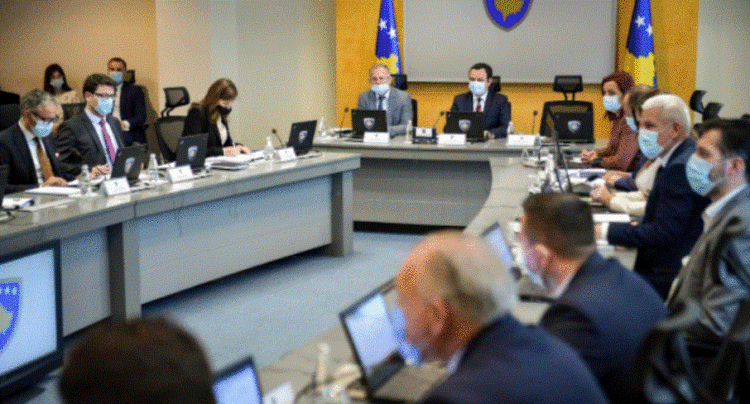 Qeveria e Kosovës miraton vendimin për strehimin e afganëve