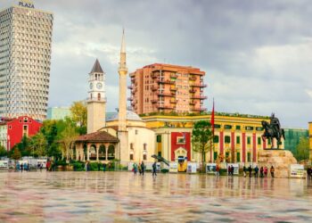 Shqipëria shpenzon 0.8% të PBB-së për mbrojtjen, si krahasohet me shtetet e Europës