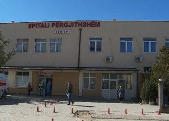 E rëndë në Kosovë/ Dy të rinj lënë të vdekur 18-vjeçaren para derës së spitalit. Policia arrin të arrestojë njërin prej tyre