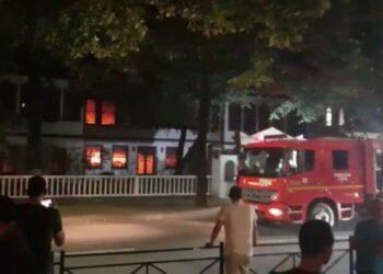 Zjarri te Sarajet e Tiranës/ Deputeti i zgjedhur i PD: Humbje e madhe për trashëgiminë kulturore