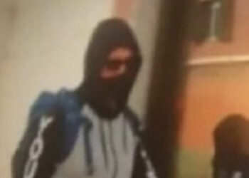 Inskenoi djegien e tij në Pukë, por u gjet gjallë, del fotoja e Pecorellit i maskuar për të mos u njohur