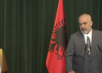 Rama pret në takim Ministrin e Jashtëm të Arabisë Saudite