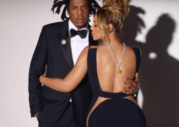 Diamanti historik 128 karat i Beyonce zbulohet për herë të parë publikisht (FOTO)