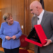 ‘Ylli i Mirënjohjes’/ Rama i jep medalje kancelares gjermane: Danke Angela!