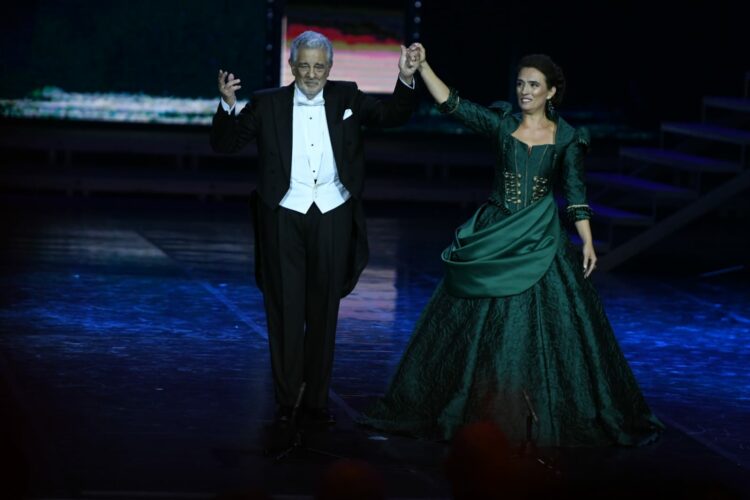 Emocione dhe duartrokitje, legjendari Placido Domingo dhe Ermonela Jaho ‘ndezin’ skenën e TKOB