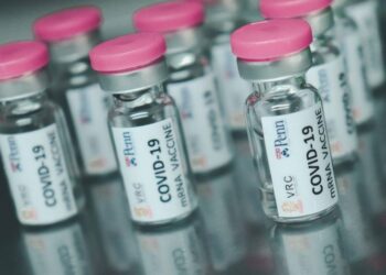 Ç’po ndodh? OBSH kritikon pabarazinë drastike në shpërndarjen e vaksinave