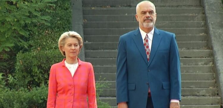 Presidentja e KE nis turin në Ballkanin Perëndimor nga Shqipëria, mesazhi që jep