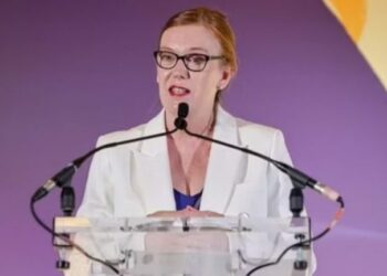 Krijuesja e vaksinës së AstraZeneca: Koronavirusi do të kthehet në një ftohje të zakonshme