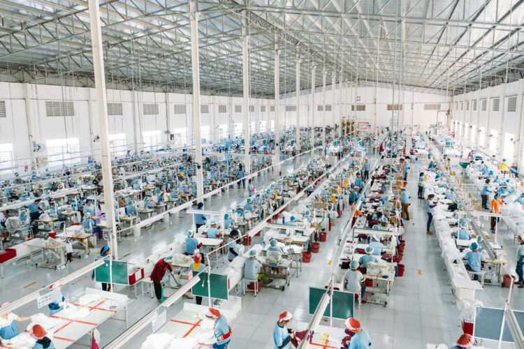 Efekti i krizës: Industria ristrukturoi 14% të kredisë, turizmi 11%