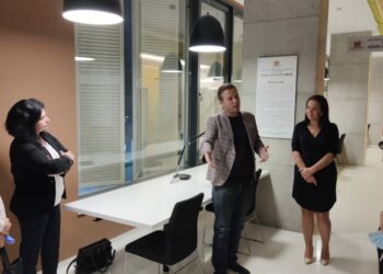 Këndi Arkivor tani edhe në Korçë! Nisma e DPA vijon ‘udhëtimin’ në qytetet e vendit