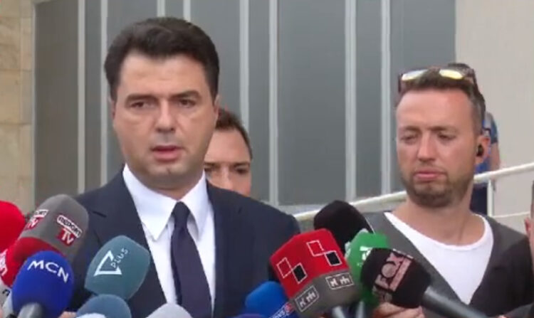 Homazhet për nënkomisarin Hoxha, Basha: Ua di dhimbjet! S’është dita për të ngritur gishtin e përgjegjësisë