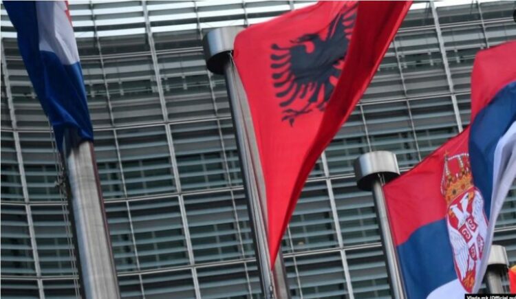 Shqipëria dhe Serbia mund të humbin statusin e vendeve të sigurta nga COVID-19, nesër merret vendimi