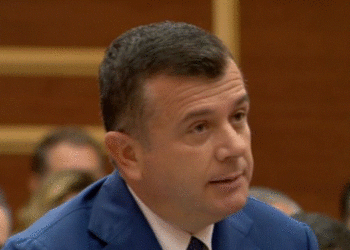 Balla: Në kuvend nuk do të hyjë më asnjë deputet i pavaksinuar