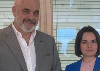 Liderja e opozitës ruse do të vizitojë nesër Shqipërinë me ftesë të kryeministrit Rama