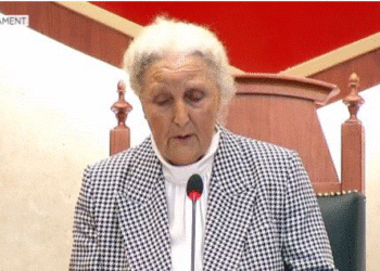 Deputetja më e vjetër e Kuvendit, Luljeta Bozo hap seancën e parë