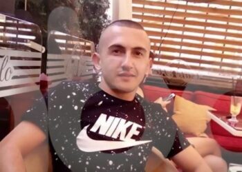 Plagosi ish të dashurën pasi nuk pranonte të ndahej, i riu flet para policisë: Doja vetëm ta trembja