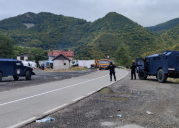 Tensioni për targat me Serbinë, deputeti i Vetëvendosjes: Jemi përgatitur për të gjithë skenarët