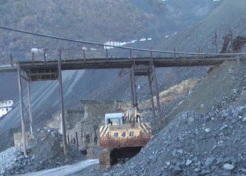 Dy të lënduar në galeritë e kromit në Bulqizë dhe Martanesh