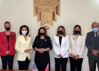 Yuri Kim takim me anëtarët e Gjykatës Kushtetuese: Jepni vendime me integritet dhe pavarësi!