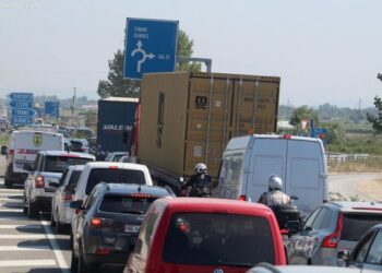 Shqipëria është shteti i parafundit në Europë për numrin e automjeteve në raport me popullsinë