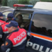 Transportonin refugjatë drejt BE/ Arrestohet 37-vjeçari, në kërkim një tjetër