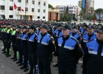 Hapen aplikimet/ 500 vende për në shkollën bazë të policisë (Detajet)