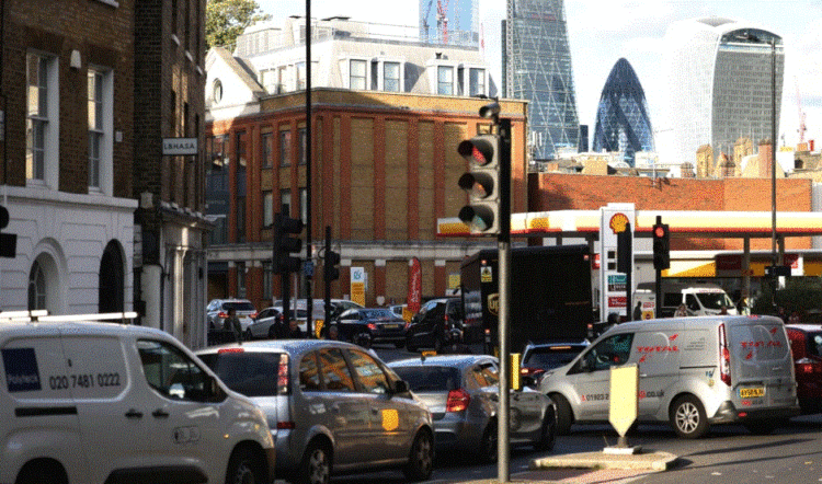 Britania angazhon ushtrinë për të lehtësuar krizën me furnizimin me karburante