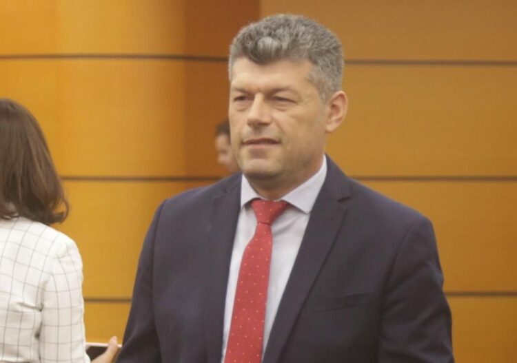 Ndodhej në zyrë me kryebashkiakun e Lushnjës kur u arrestua, KPK shkarkon prokurorin Arben Dyla