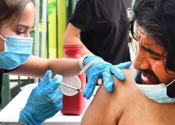 SHBA miraton dozën e tretë të Pfizer, zbulohen grupet që përfshihen