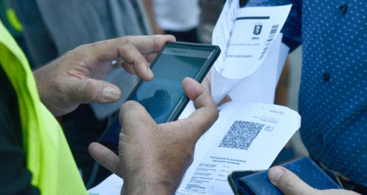 Italia bën të detyrueshme pasaportën e gjelbër në shkolla dhe universitete