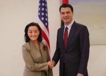 Basha takim me delegacionin nga Senati Amerikan, e pranishme dhe Yuri Kim