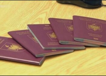 Japonia dhe Singapori me pasaportat më të fuqishme në botë, ja ku renditet Shqipëria