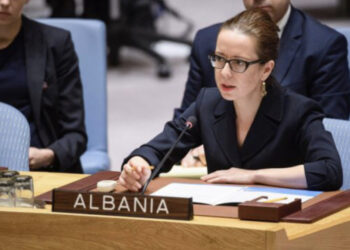 Media serbe: Shqipëria përmes vajzës së Kadaresë tenton të fusë Kosovën në UNESCO