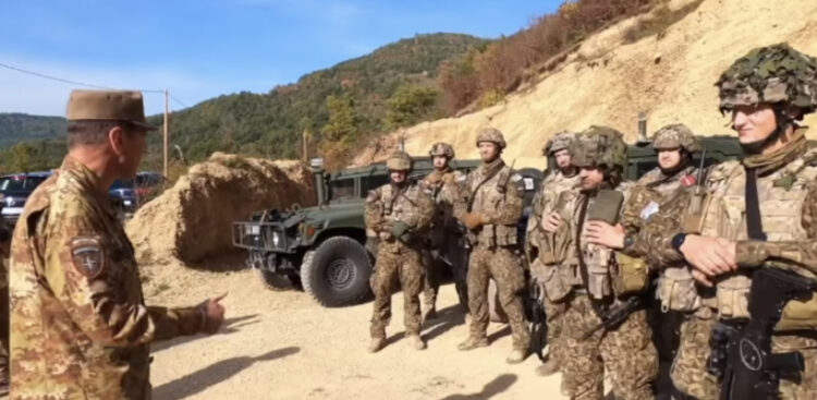 Trupat e KFOR-it janë larguar nga pikat kufitare mes Kosovës dhe Serbisë