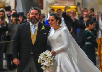 400 diamantë: “Dhurata” për italianen që u martua me “Carin” e fundit të Rusisë!