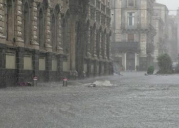 Stuhi të forta në Itali, përmbyten banesat dhe urgjenca pediatrike
