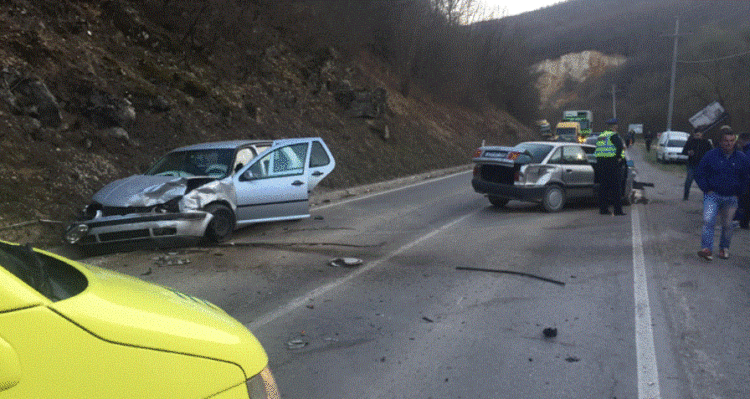 Tapë në “Audi”,  2 aksidente në Fushë-Krujë, arrestohen shoferët e rinj